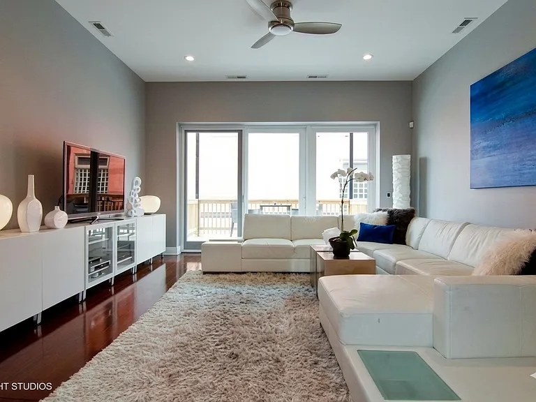 2410 W Bloomingdale Ave #2D — Photo 9
