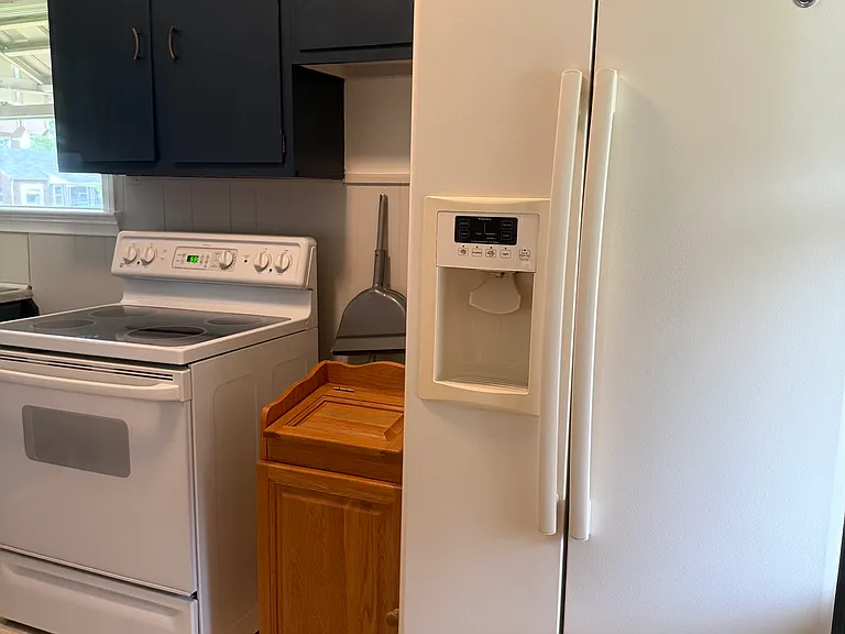 628 Rosewood Ave — Photo 8