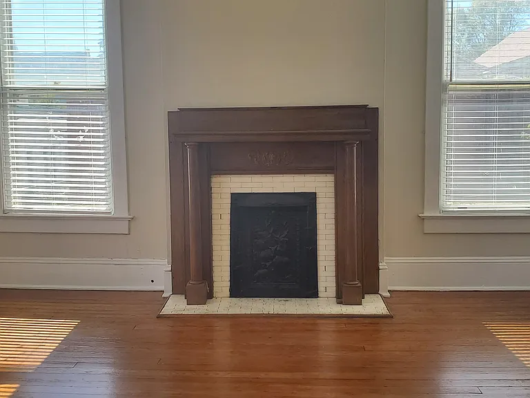 381B Spring St #B — Photo 32