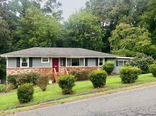 110 Gateway Ln, Rossville, GA 30741