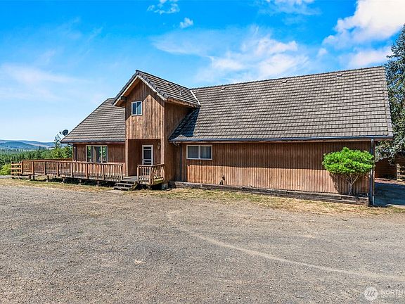 3rd image of 805 Luebke Road