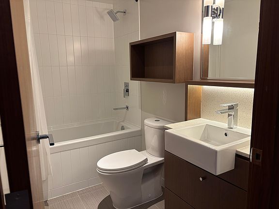 4th image of 13495 Central Ave #1808