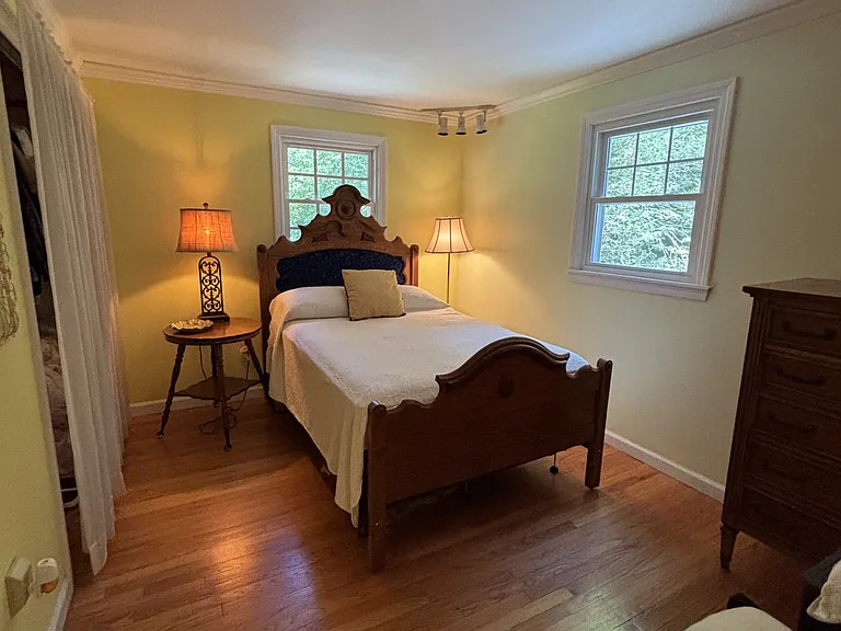 20 Godman Rd — Photo 22