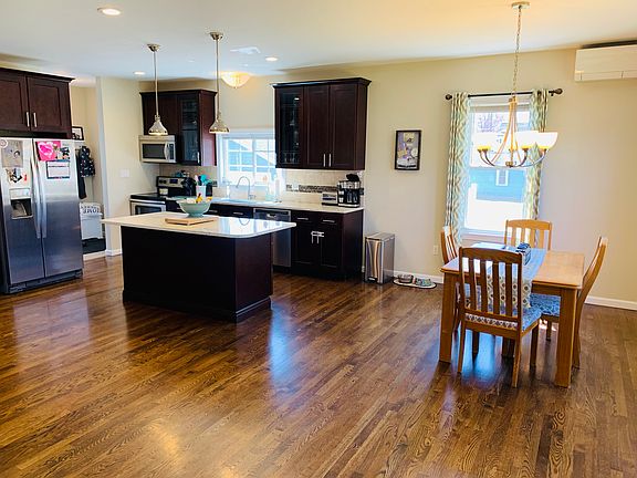 kitchen/ dinning area