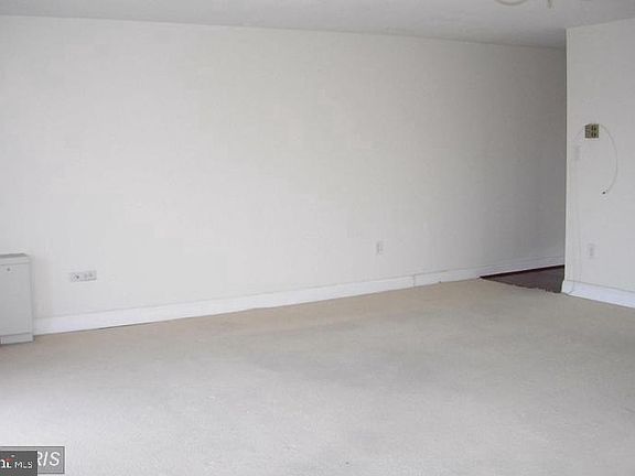 3rd image of 4600 S Four Mile Run Dr APT 501