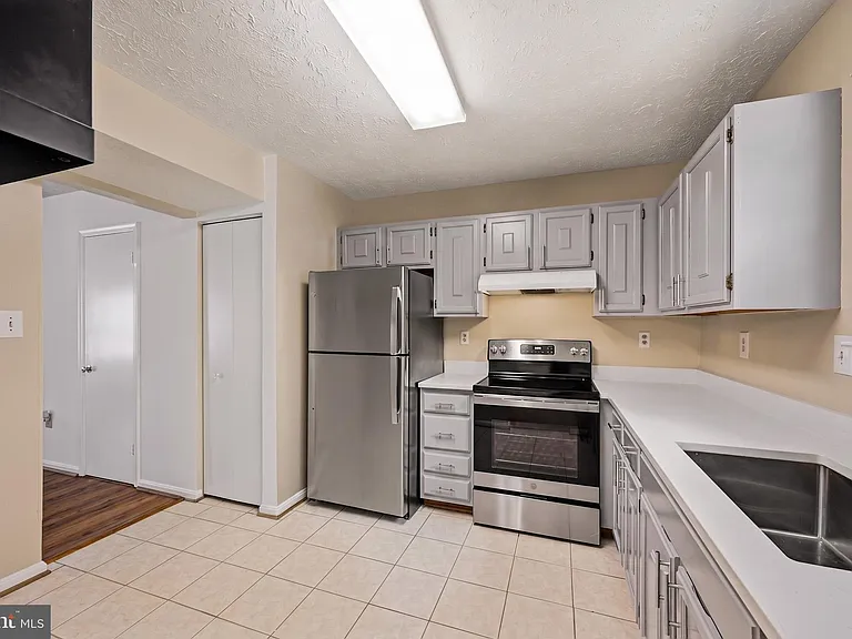 16 Meadowside Ct — Photo 18