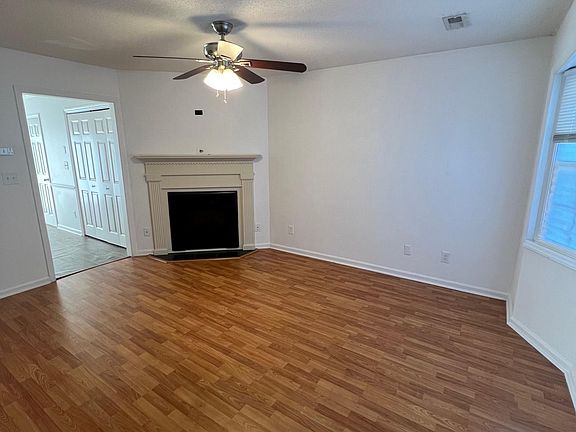 2nd image of 3817 E2 E Vancroft Cir #E2