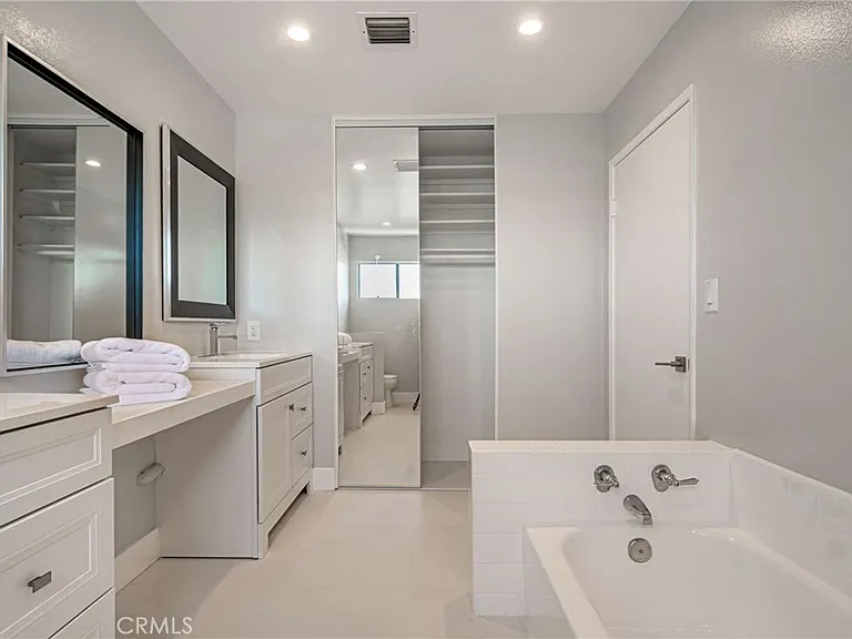 6323 Reseda Blvd #2 — Photo 23