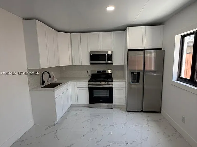 1230 NW 135th St — Photo 2