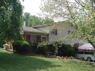 1421 Conway Dr, Granite Falls, NC 28630