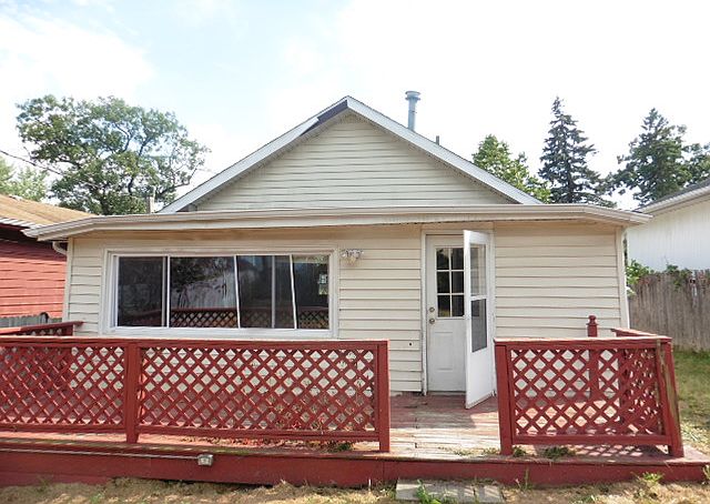 1st image of 208 Woodland Dr