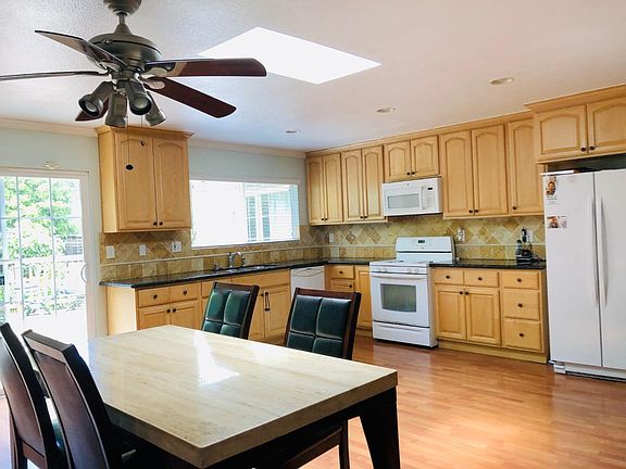 4th image of 4629 Royal Forest Ct