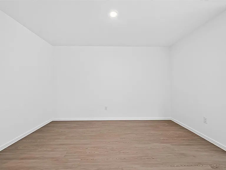 25568 Rose Creek Dr — Photo 9