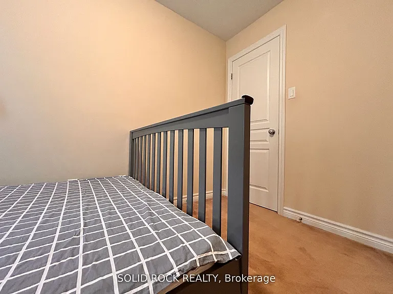 66 Madelon Dr — Photo 21