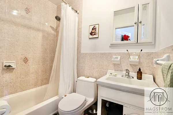 Rented by Hagstrom Management Inc | media 29
