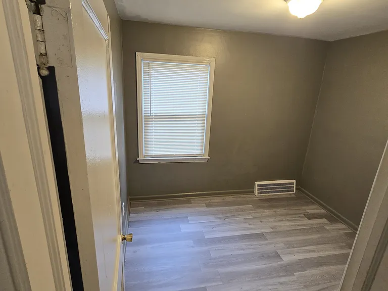 16410 Edmore Dr — Photo 9
