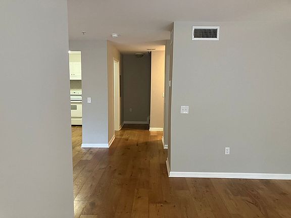 5th image of 80 Paddle Boat Ln APT 1105