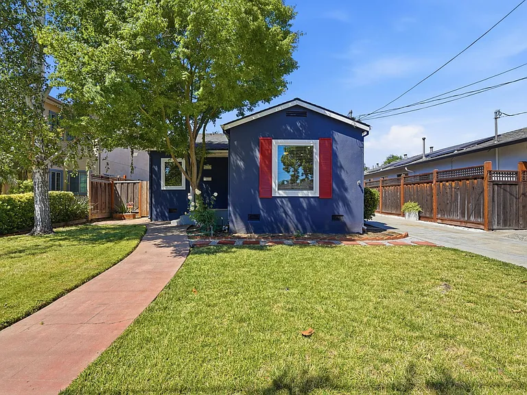 2291 Cottle Ave — Photo 1