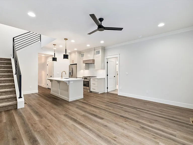 3903 W Spring House Ln — Photo 13
