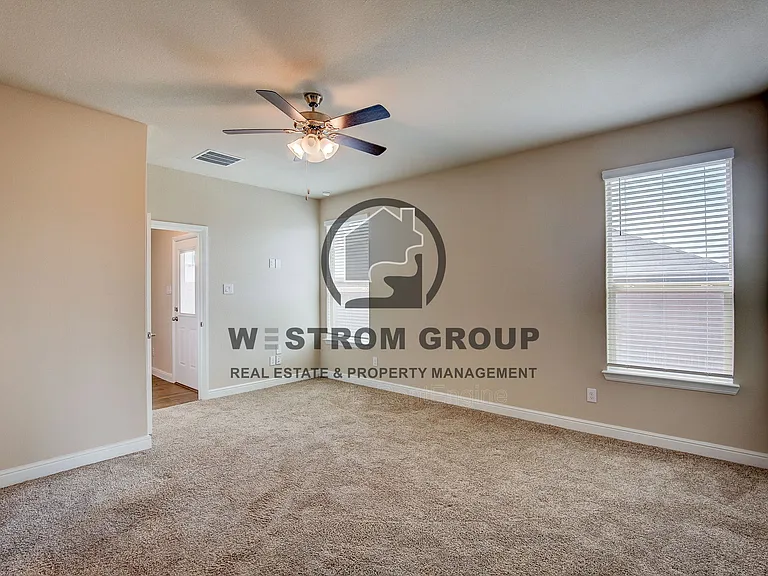 820 Greenford Mnr — Photo 22