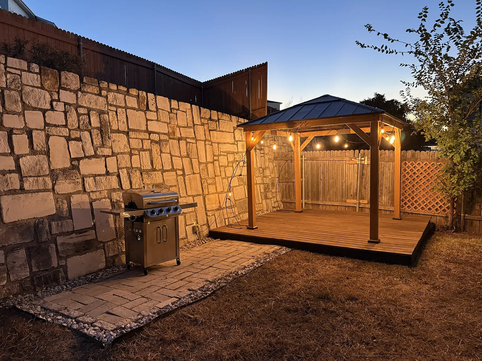6705 Sunderland Trl — Photo 4