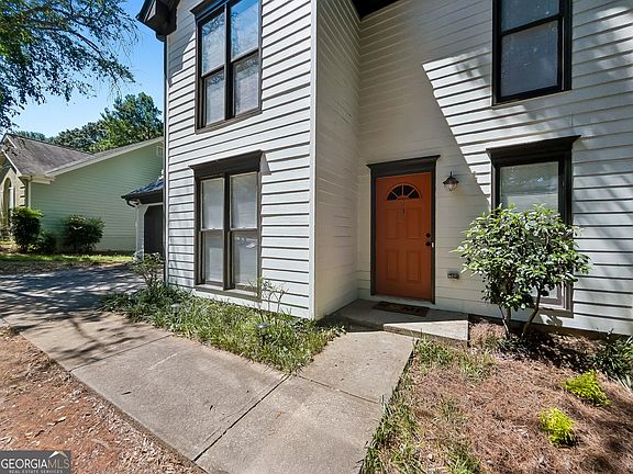 2nd image of 235 Wakefield Trce