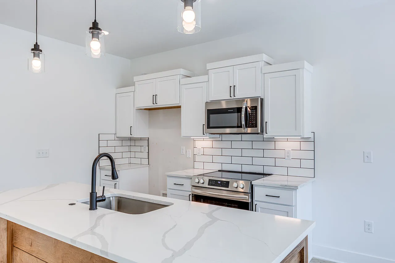 8541 West 37th Street North - 1 — Photo 3