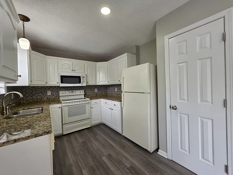 3 Lawrence Ward Ct — Photo 19