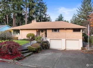 1007 Rosewood Ln, Fircrest, WA 98466