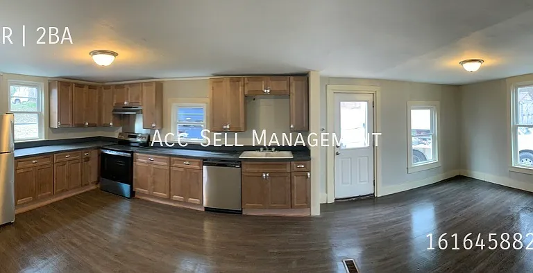 705 W Grove St — Photo 7