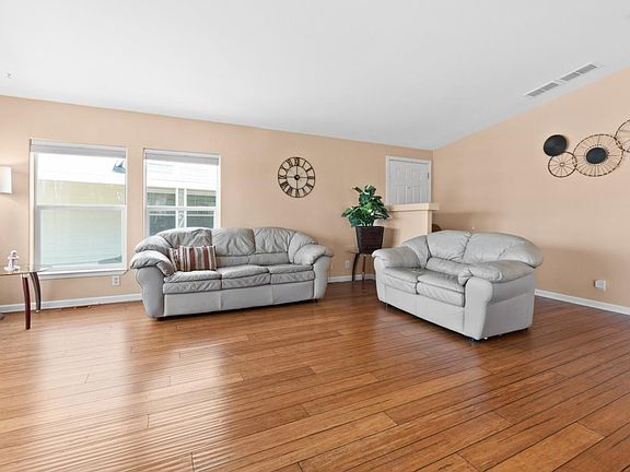 4th image of 1220 Vienna Dr Spc 487