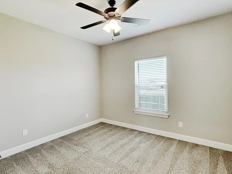530 Captain Hopkins St — Photo 34