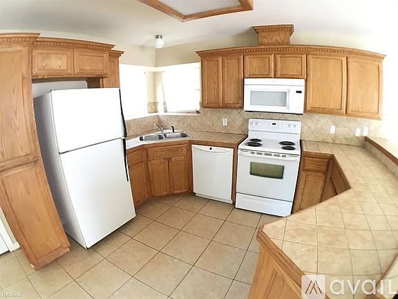 2nd image of 2113 N Dahlia St APT 1