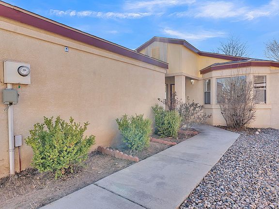 5th image of 1605 Patti Pl NE