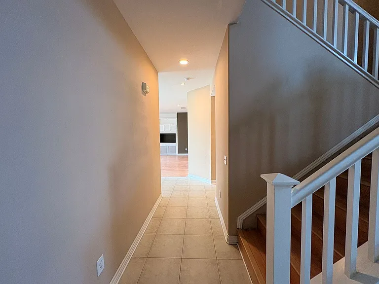 1456 Pinewood Dr — Photo 7