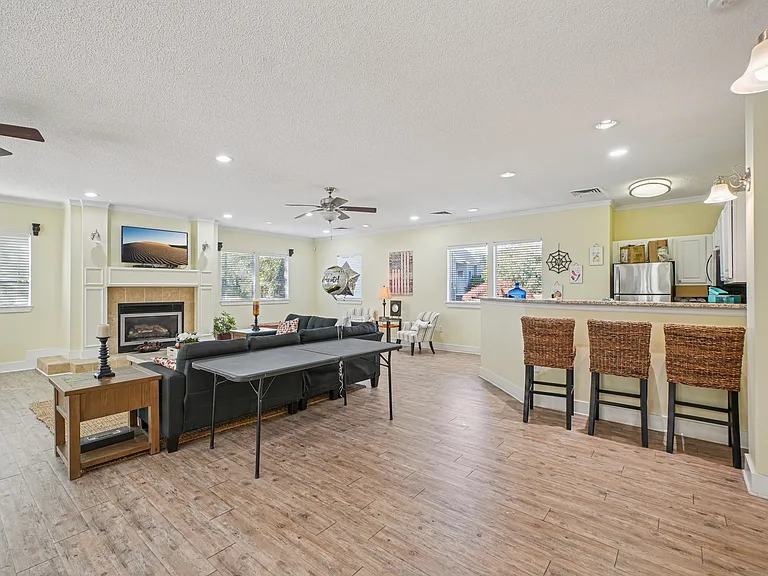 Cedar Springs Apartments — Photo 21