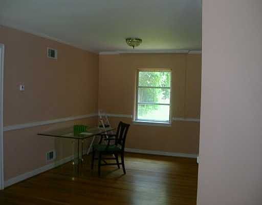 Dining Room - Hardwood Floors