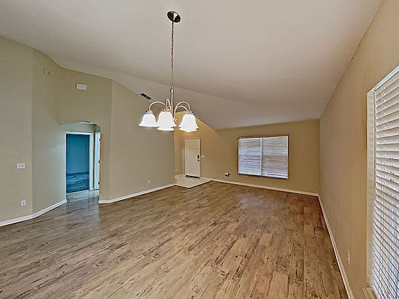 4th image of 2816 Alton Dr
