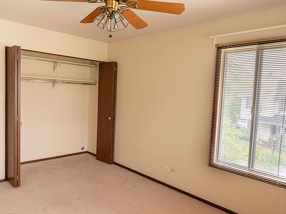 5th image of 513 Willowcreek Ct