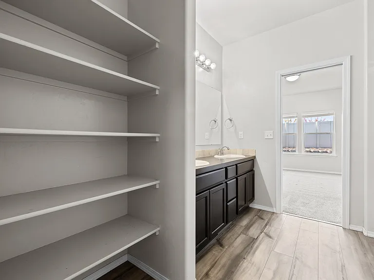 3145 S Mystic Seaport Ave — Photo 26