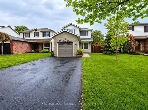90 Moon Dr, Barrie, ON L4N 7G9