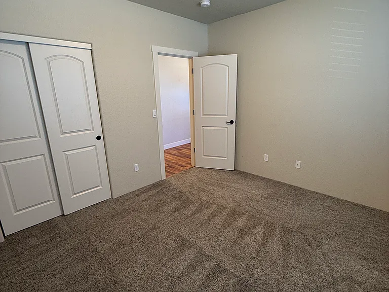 Guest Bedroom #1