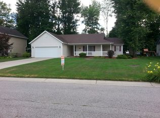 7835 Teaberry Dr, Freeland, MI 48623