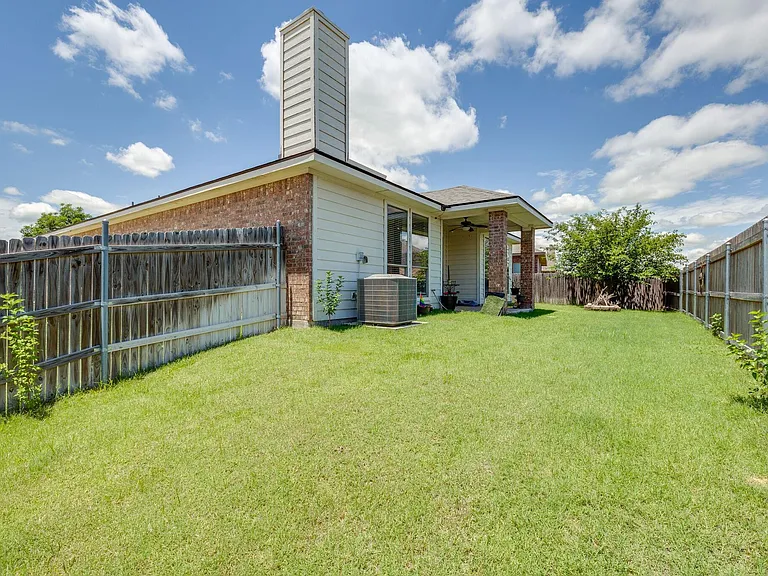 10826 Calderwood Ln — Photo 13