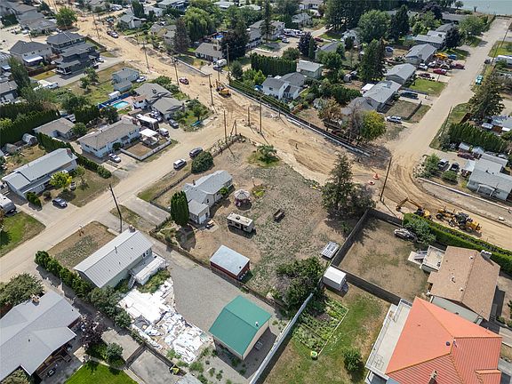 3rd image of 2288 Tranquille Rd