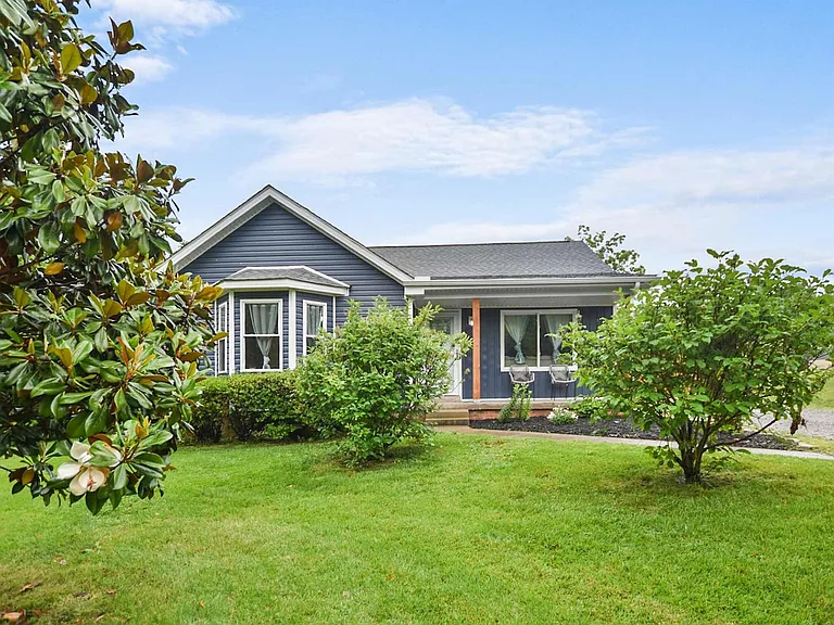 1118 Britton Springs Rd — Photo 1
