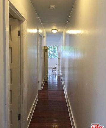 4th image of 712 W 40th Pl #714
