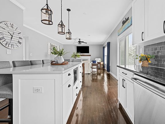 4th image of 244 Robert Rd