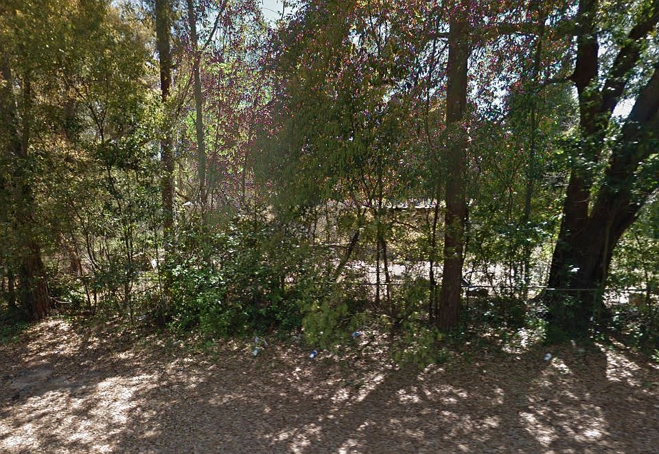 1st image of 409 Bayliss Ct