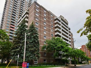 110 Forward Ave #904, Ottawa, ON K1Y4S9